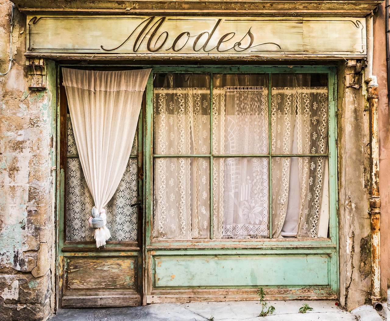 Sustainable Fashion - How to Build a Green Wardrobe